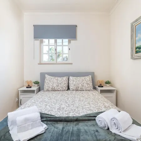 Host Wise - Quiet Spacious House - Swimming Pool 别墅