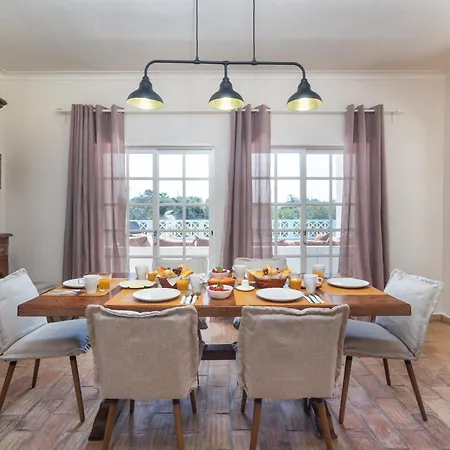 Host Wise - Quiet Spacious House - Swimming Pool Villa *