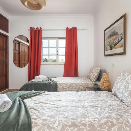 Host Wise - Quiet Spacious House - Swimming Pool Villa *